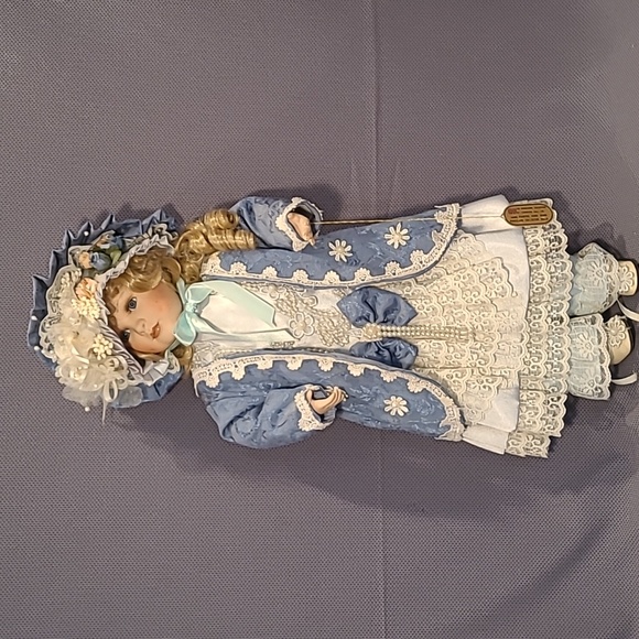 Signed Gustave Wolff 21" Porcelain Doll A00032 Savannah Wimbledon Collection - Picture 10 of 10